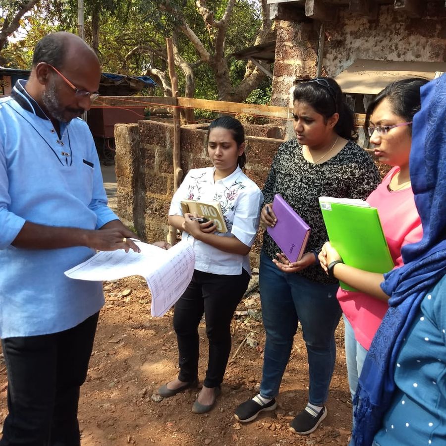 Site visit briefing with students on a live construction project